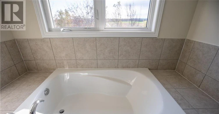 UPPER-90 Kirby Avenue, Collingwood, ON, L9Y 5H5 - 28