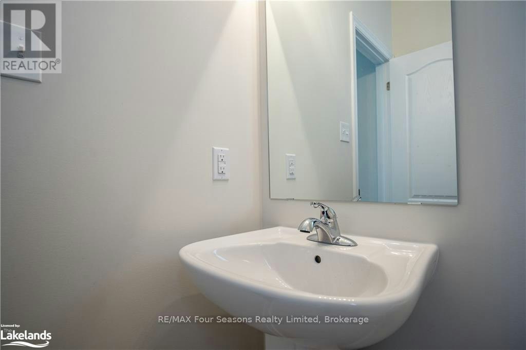 UPPER-90 Kirby Avenue, Collingwood, ON, L9Y 5H5 - 18