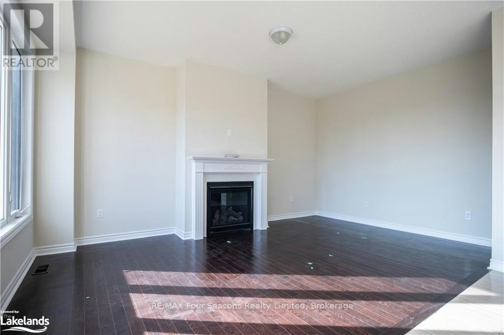 UPPER-90 Kirby Avenue, Collingwood, ON, L9Y 5H5 - 16