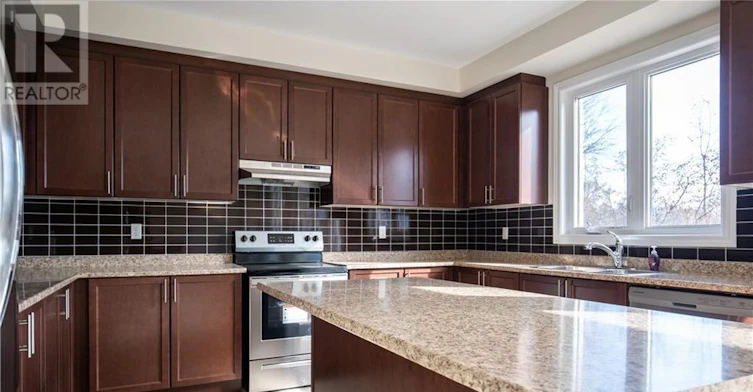 UPPER-90 Kirby Avenue, Collingwood, ON, L9Y 5H5 - 10