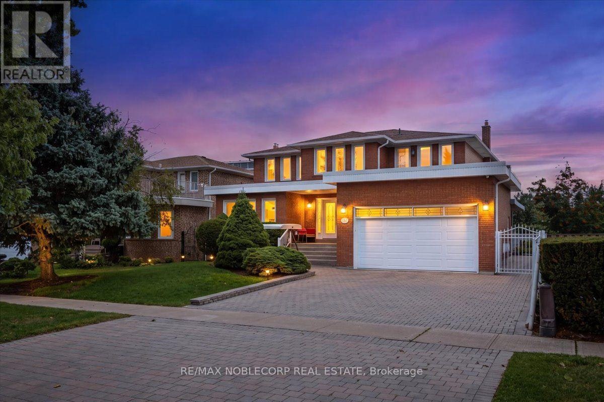 109 Wigwoss Drive, Vaughan, ON, L4L 2P9