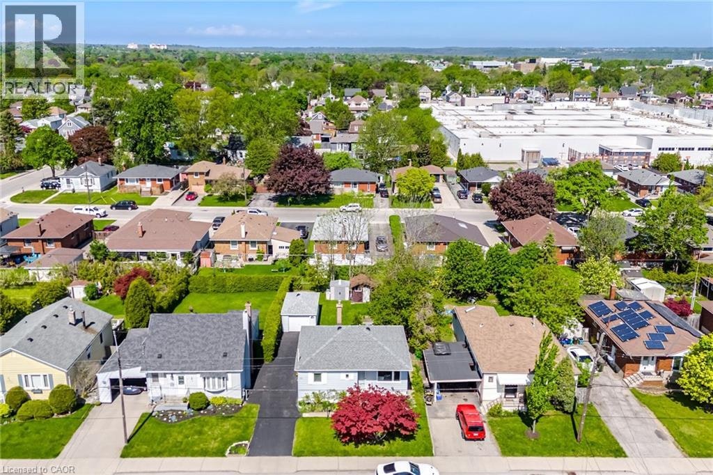 94 Clarendon Avenue, Hamilton, ON, L9A 3A3