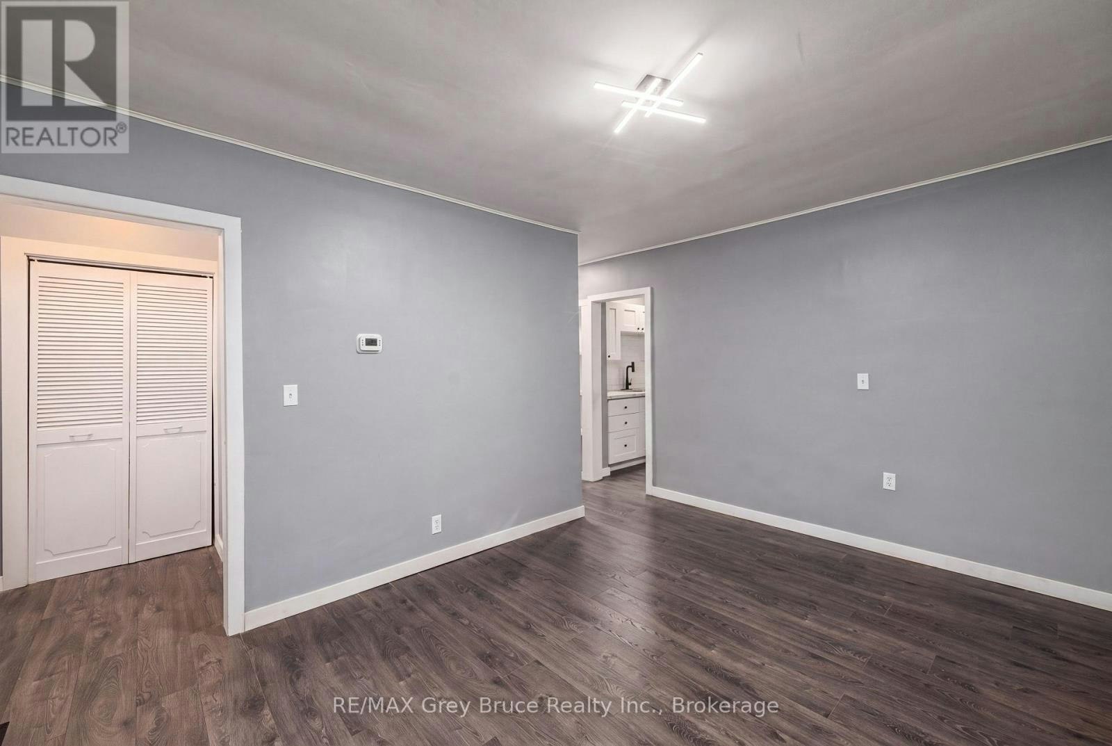 701 5th Street E, Owen Sound, ON, N4K 1E4 - 4