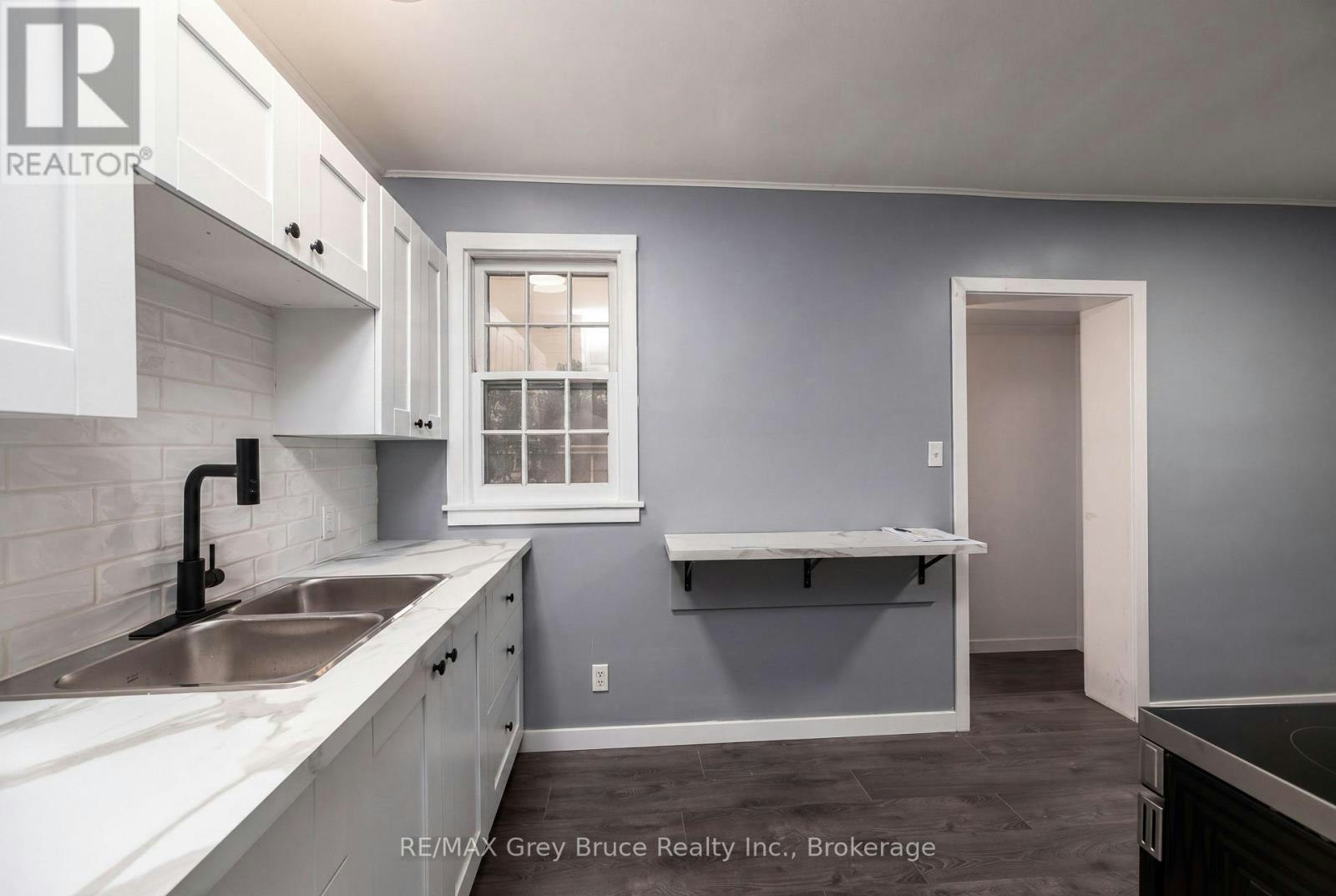 701 5th Street E, Owen Sound, ON, N4K 1E4 - 10