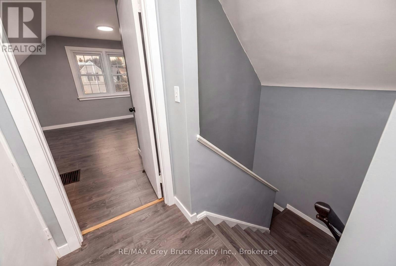 701 5th Street E, Owen Sound, ON, N4K 1E4 - 15