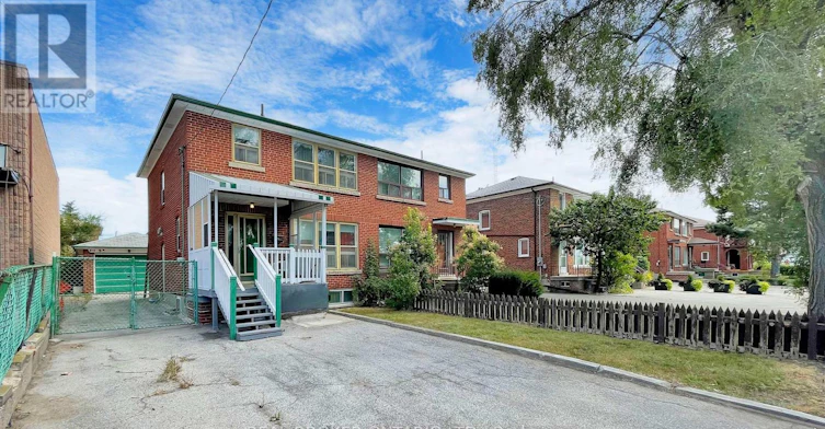 3241 Dufferin Street, Toronto, ON, M6A 2T2