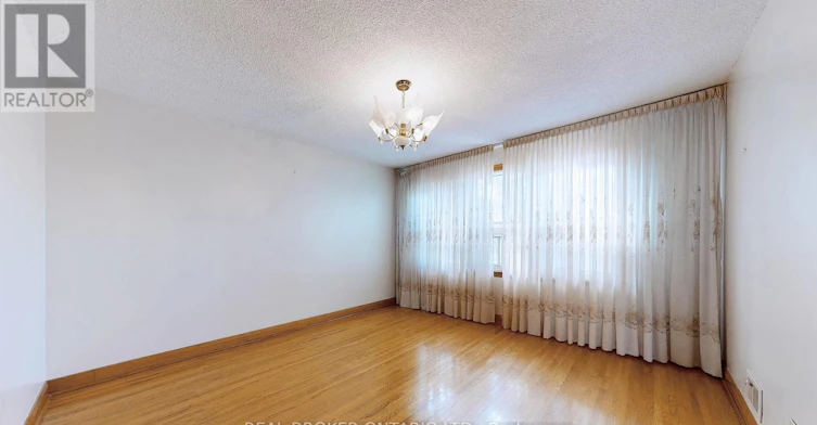 3241 Dufferin Street, Toronto, ON, M6A 2T2 - 17