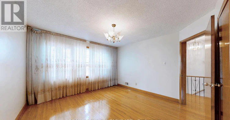 3241 Dufferin Street, Toronto, ON, M6A 2T2 - 18