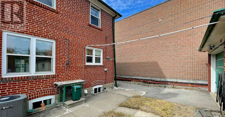3241 Dufferin Street, Toronto, ON, M6A 2T2 - 33