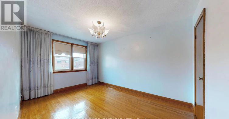 3241 Dufferin Street, Toronto, ON, M6A 2T2 - 21