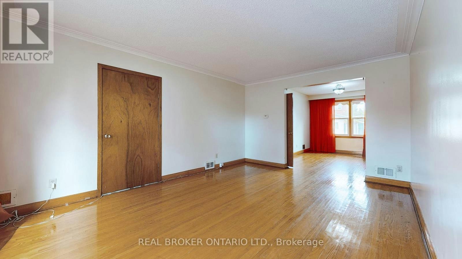 3241 Dufferin Street, Toronto, ON, M6A 2T2 - 6