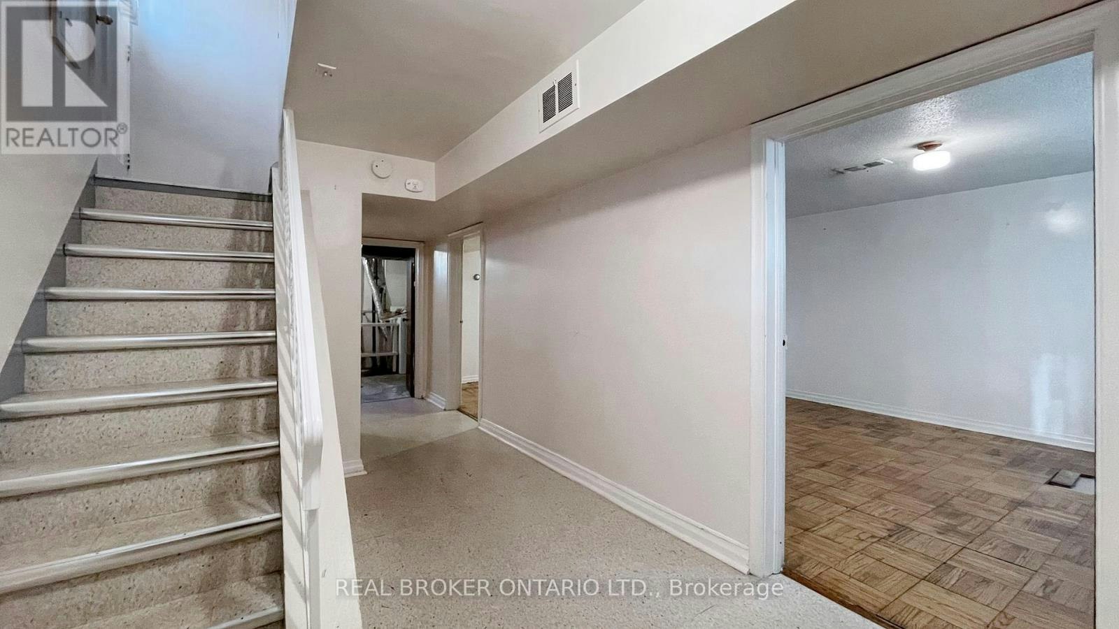 3241 Dufferin Street, Toronto, ON, M6A 2T2 - 28