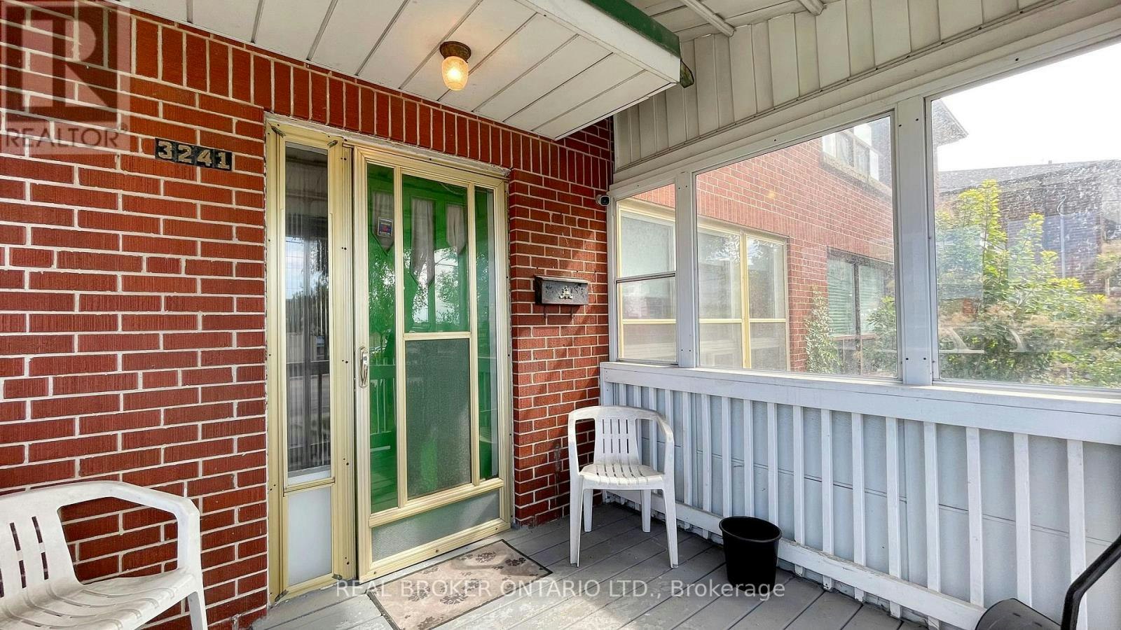 3241 Dufferin Street, Toronto, ON, M6A 2T2 - 3