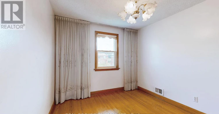 3241 Dufferin Street, Toronto, ON, M6A 2T2 - 24