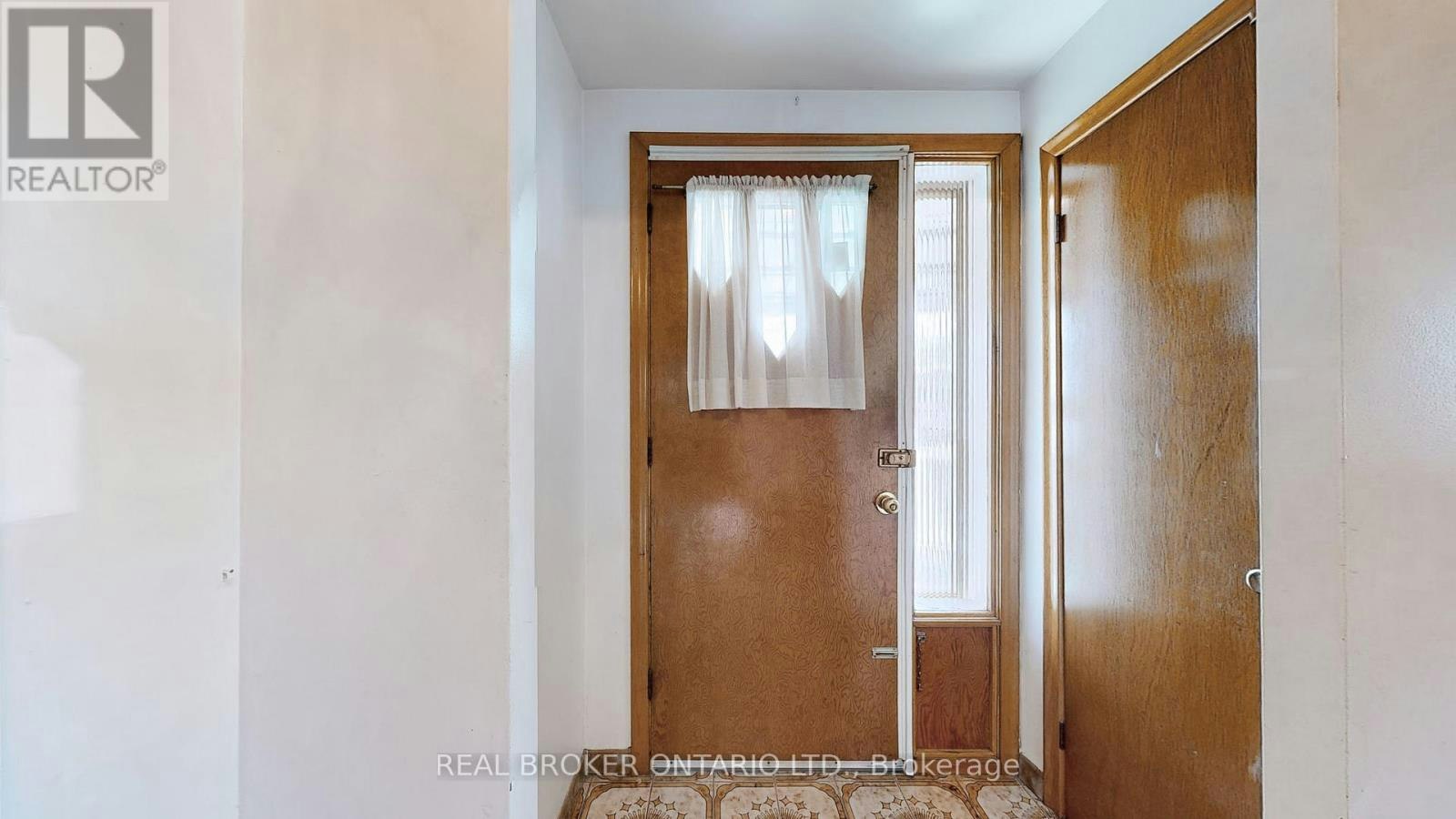 3241 Dufferin Street, Toronto, ON, M6A 2T2 - 15
