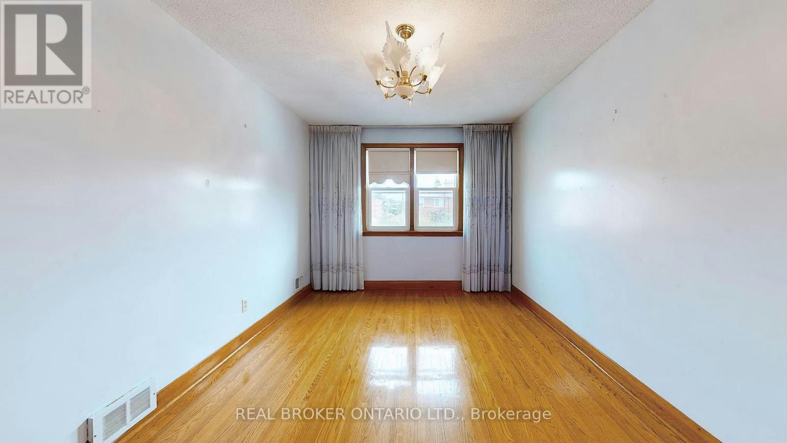 3241 Dufferin Street, Toronto, ON, M6A 2T2 - 20