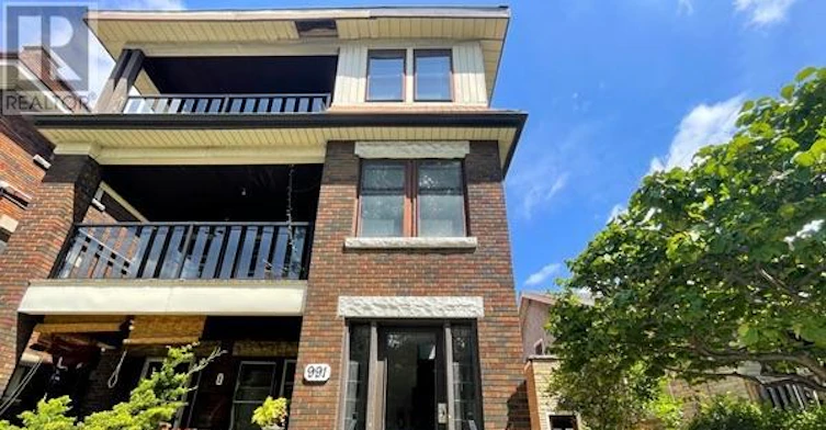 4-991 Main Street E, Hamilton, ON, L8M 1N3