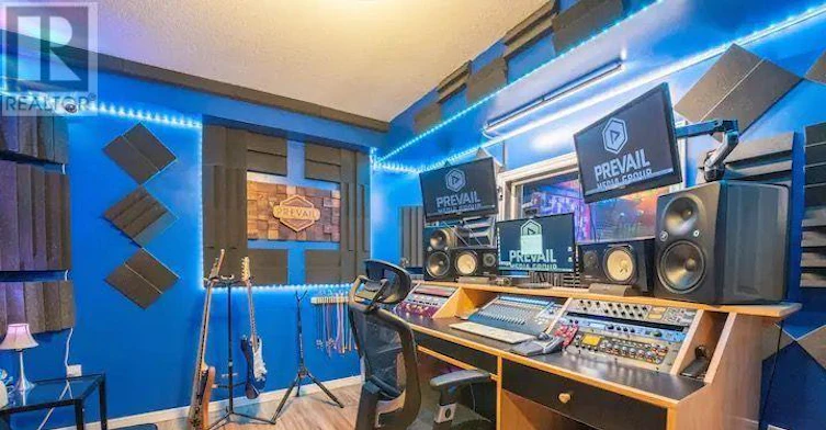 10 Lisa Court, London, ON, N5Z 5B3