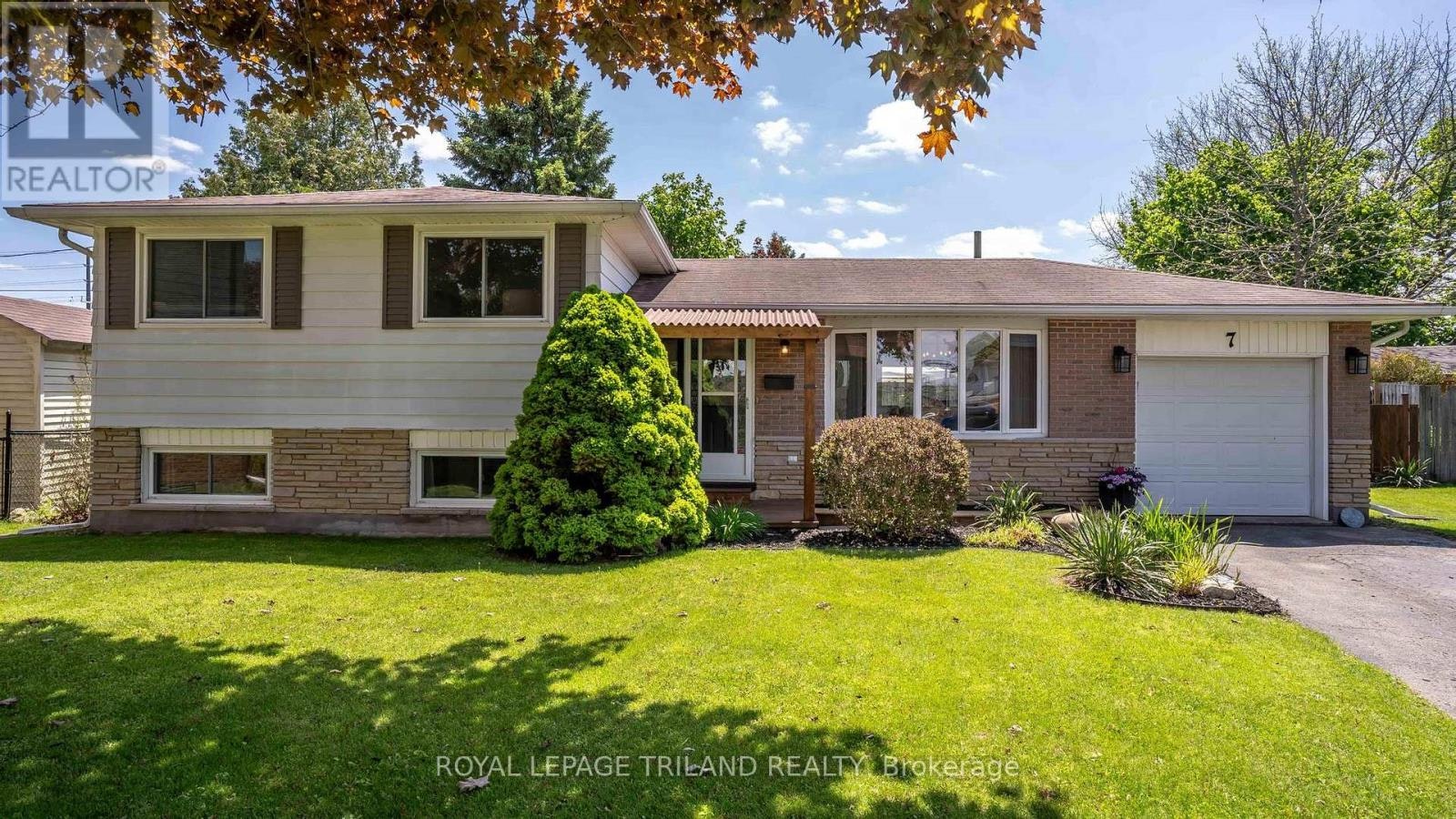 7 Stirling Crescent, St. Thomas, ON, N5P 3R4