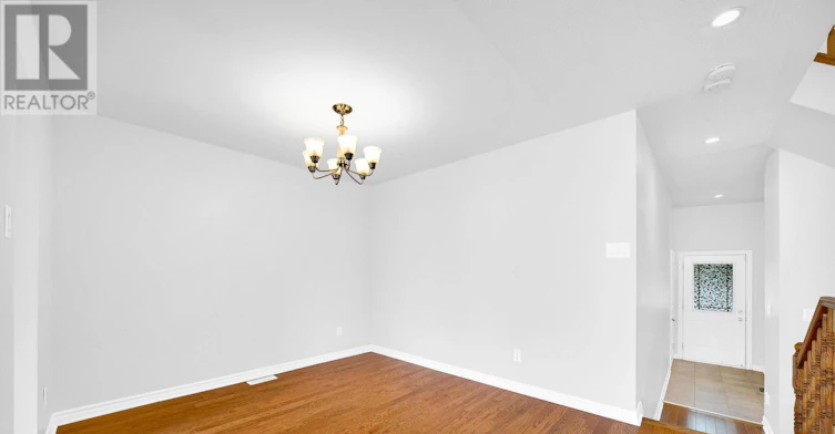 496 Temiskaming Crescent, Ottawa, ON, K2J 0V6 - 6