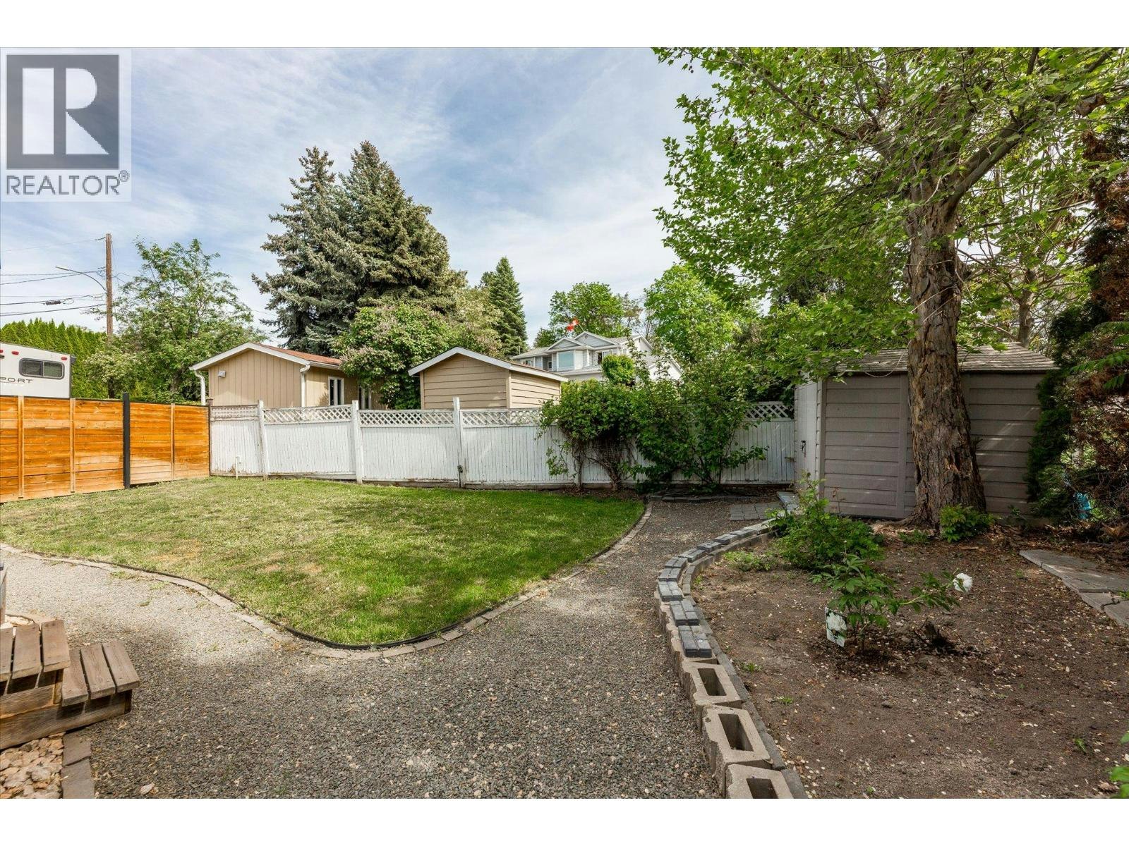 3418 Mariposa Court, Kelowna, BC, V1W 2S9 - 36