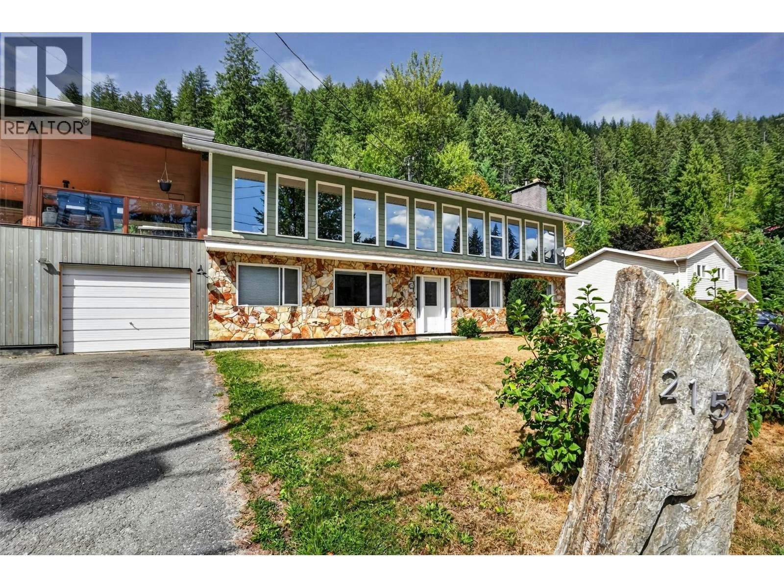215 Bayview Street, Kaslo, BC, V0G 1M0