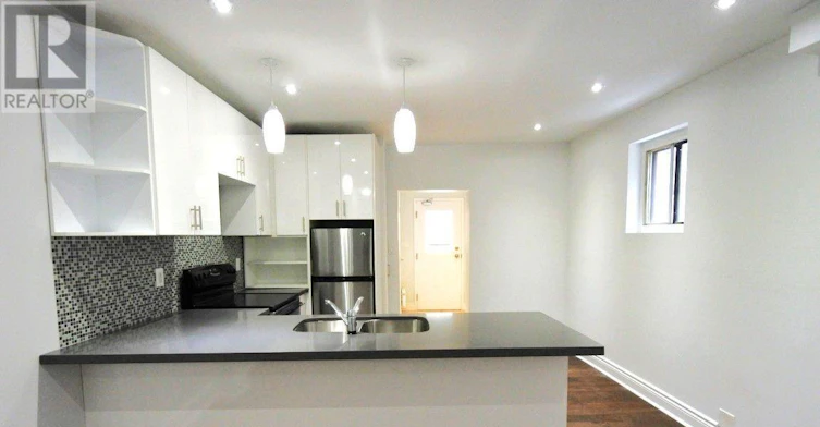 MAIN-22 Rusholme Park Crescent, Toronto, ON, M6J 2C9 - 4