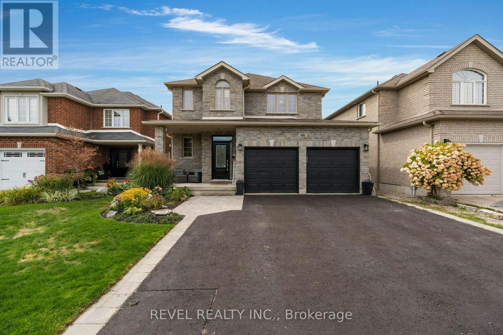 44 Graihawk Drive, Barrie, ON, L4N 6G7
