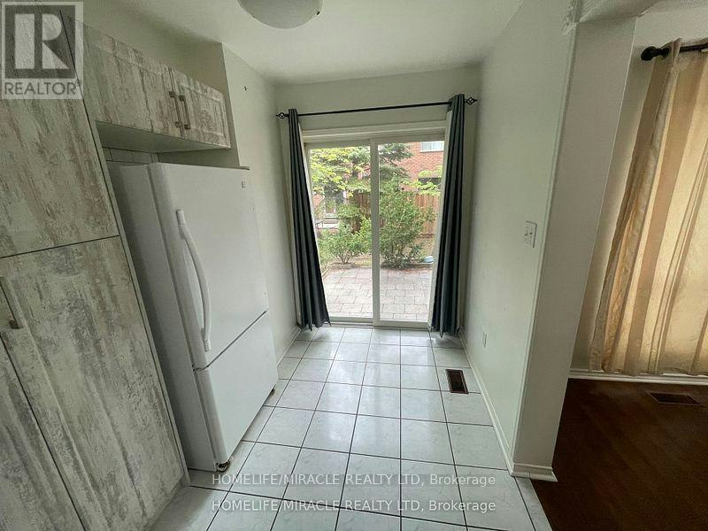6-10 Cherrytree Drive, Brampton, ON, L6Y 5E9 - 10