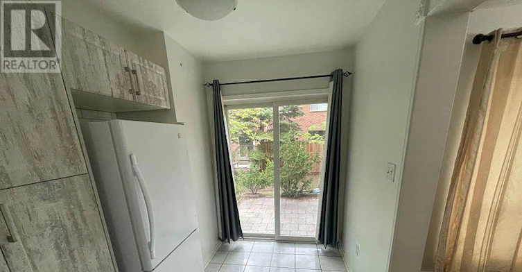 6-10 Cherrytree Drive, Brampton, ON, L6Y 5E9 - 10