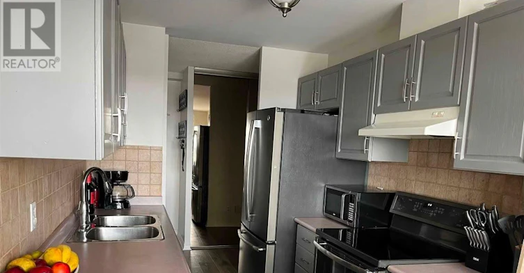 803-10 Dayspring Circle, Brampton, ON, L6P 1B9 - 8