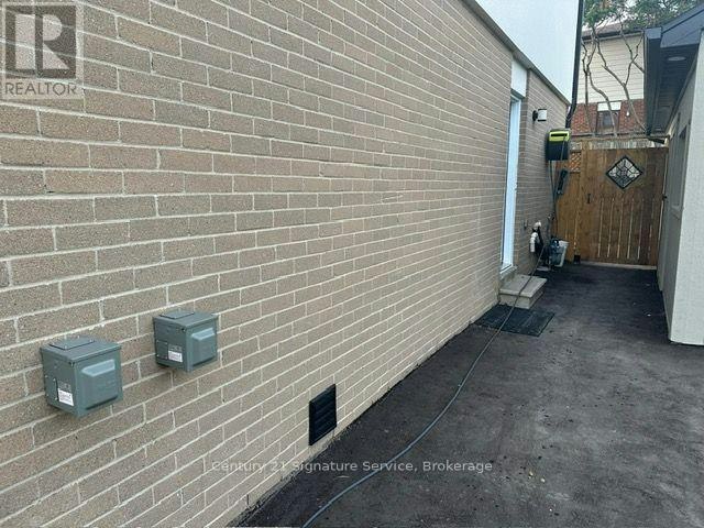 2579 Lundene Road N, Mississauga, ON, L5J 3Y9 - 8