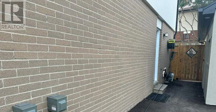 2579 Lundene Road N, Mississauga, ON, L5J 3Y9 - 8