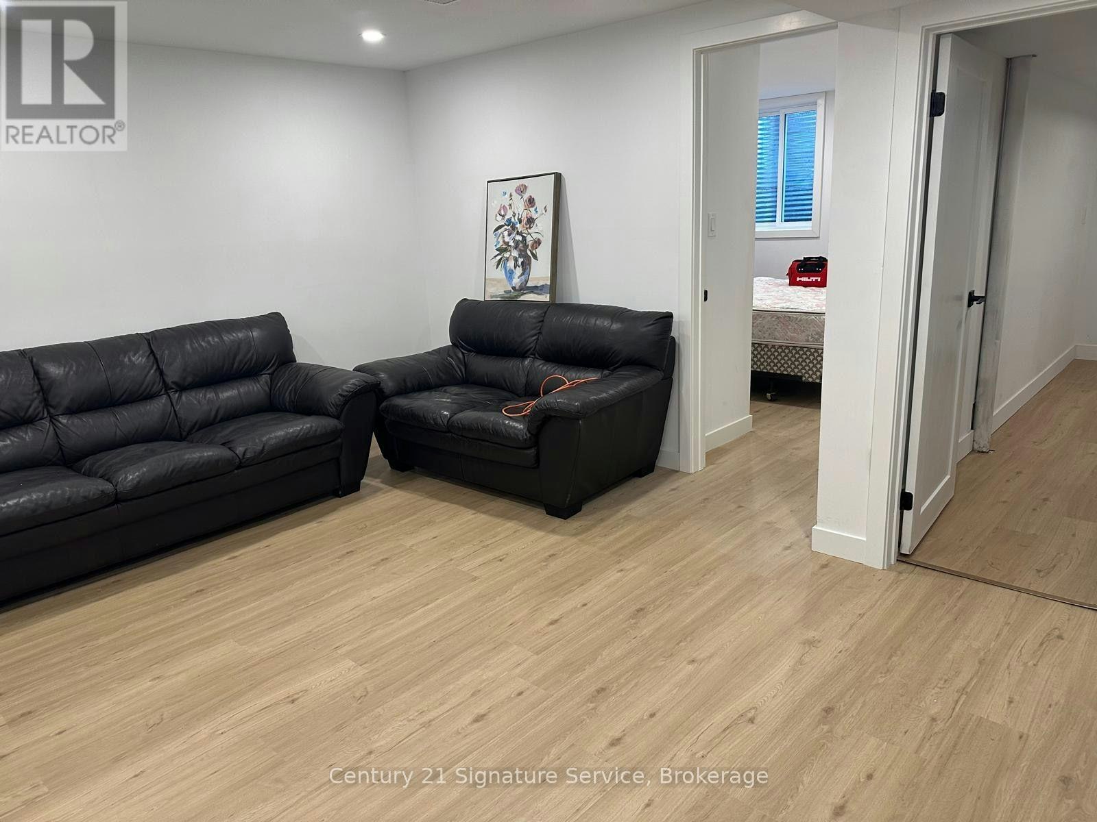 2579 Lundene Road N, Mississauga, ON, L5J 3Y9 - 4
