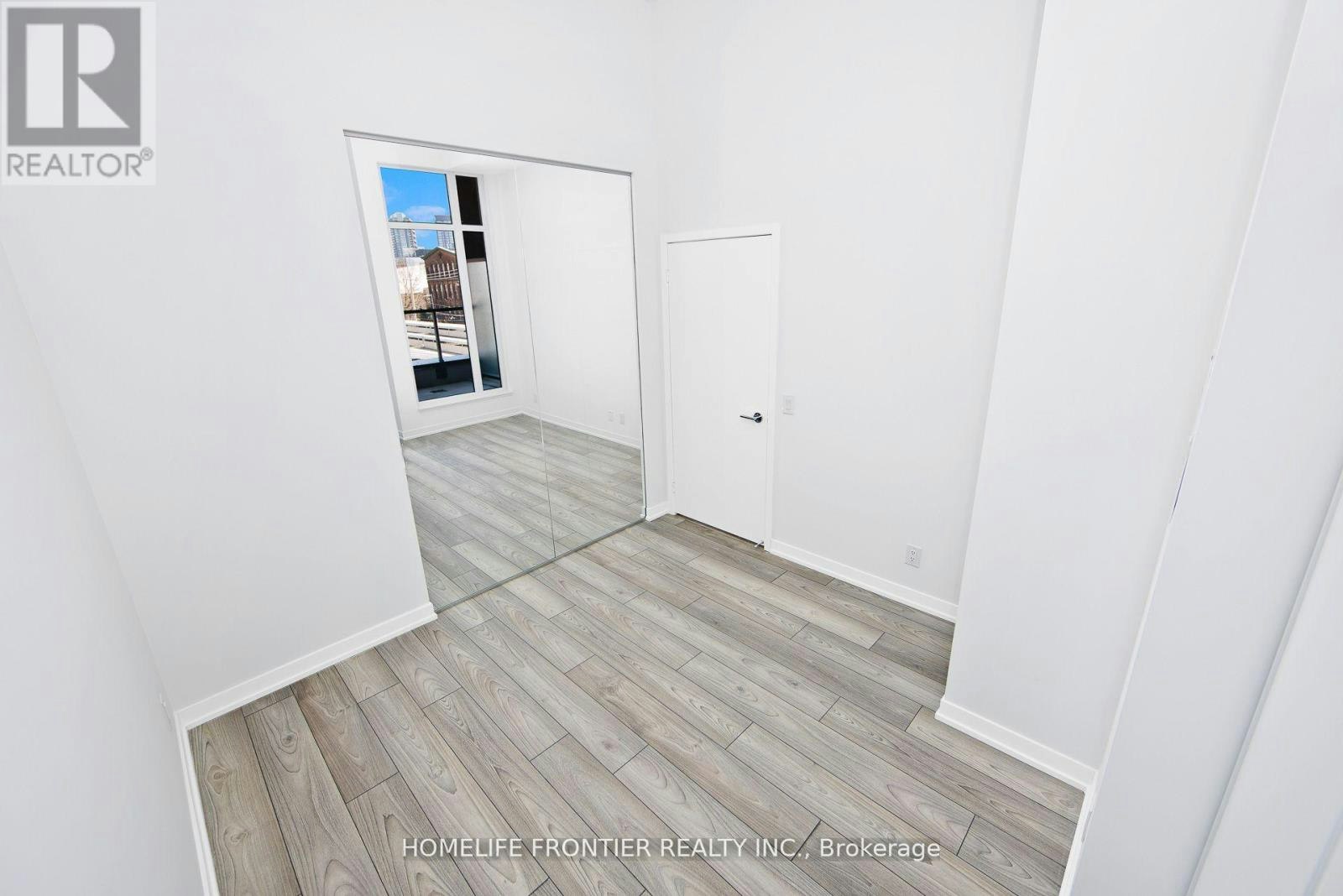 207-285 Dufferin Street, Toronto, ON, M6K 1Z7 - 9