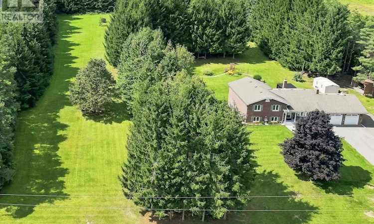 498 Ava Crescent