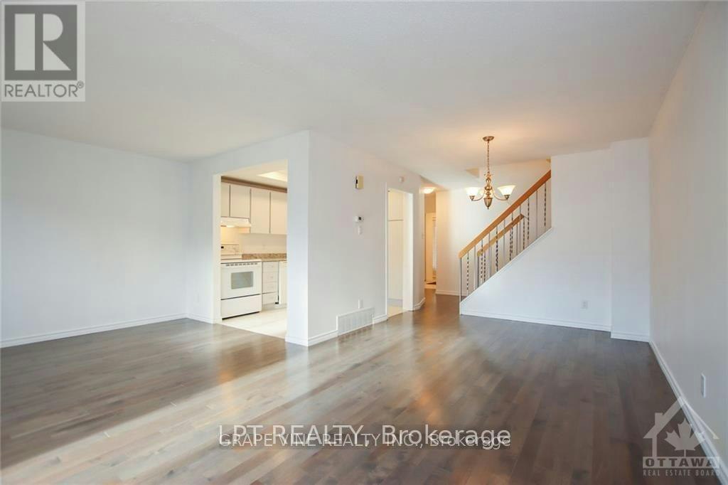 121 Erin Crescent, Ottawa, ON, K1V 9Z3 - 7