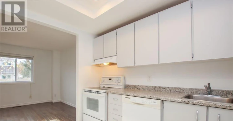 121 Erin Crescent, Ottawa, ON, K1V 9Z3 - 11