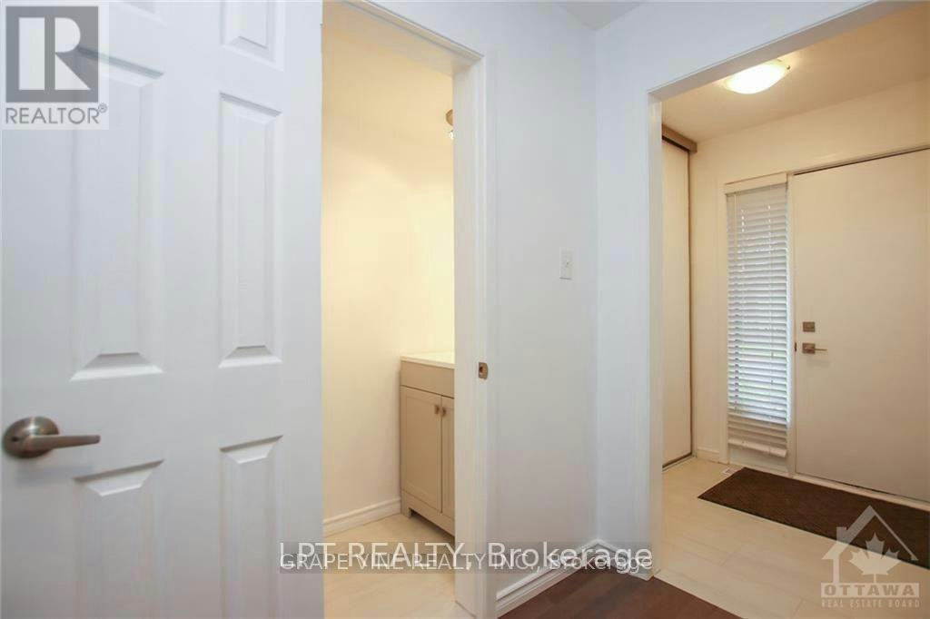 121 Erin Crescent, Ottawa, ON, K1V 9Z3 - 3