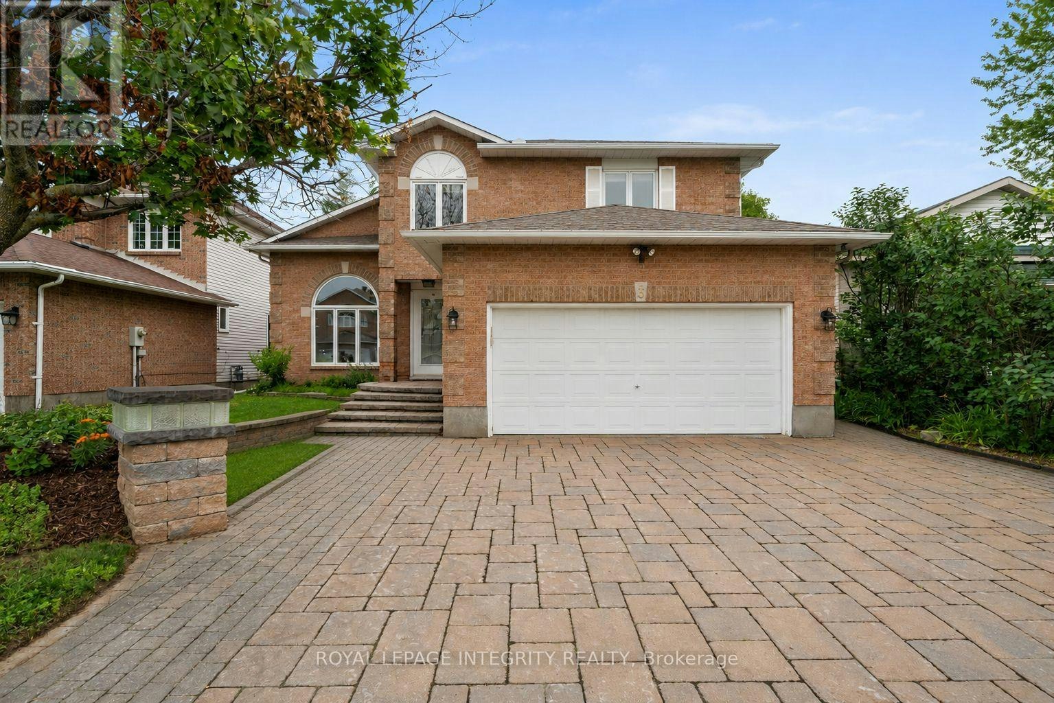 3 Nakota Way, Ottawa, ON, K2J 4E9