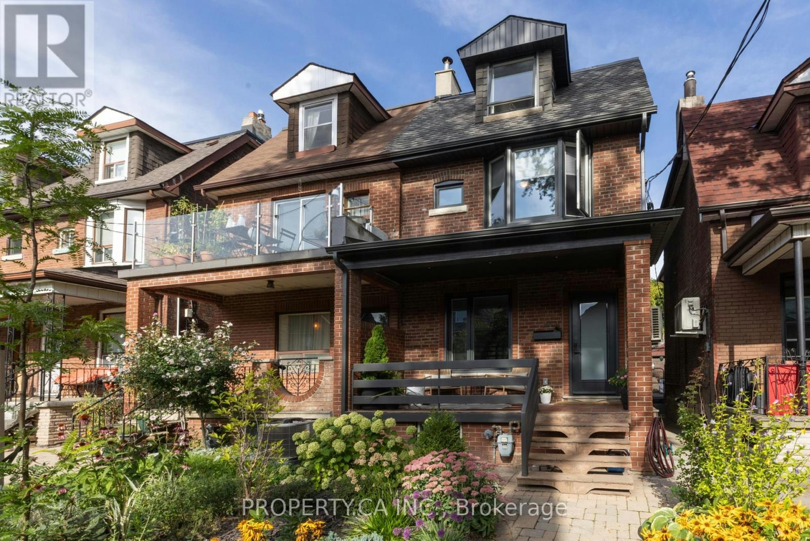 301 Grace Street, Toronto, ON, M6G 3A7