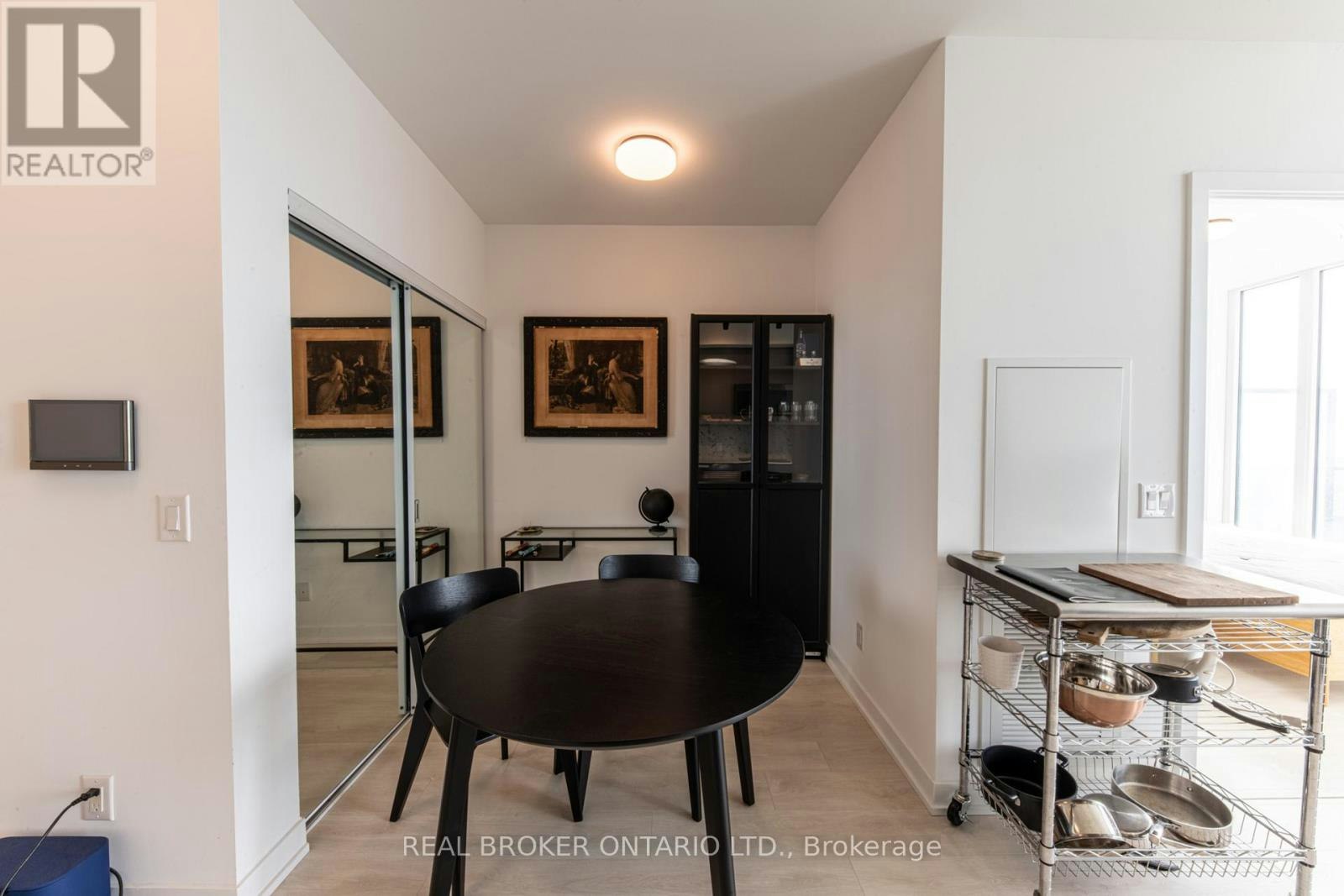 3103-5 Defries Street, Toronto, ON, M5A 0W7 - 4