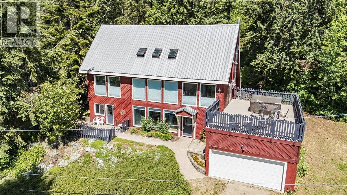 2390 Mcleod Avenue, Rossland, BC, V0G 1Y0