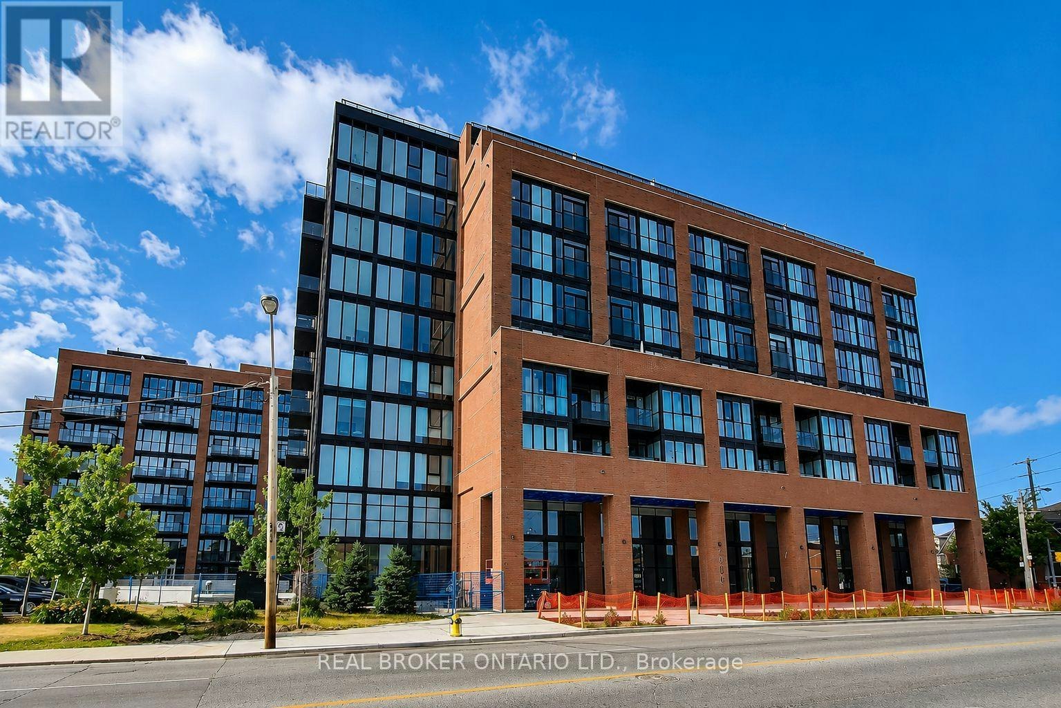 312-2300 St Claire Avenue W, Toronto, ON, M6N 0B3
