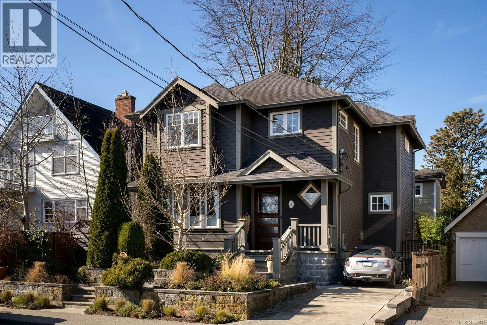 238 Richmond Avenue, Victoria, BC, V8S 3X8