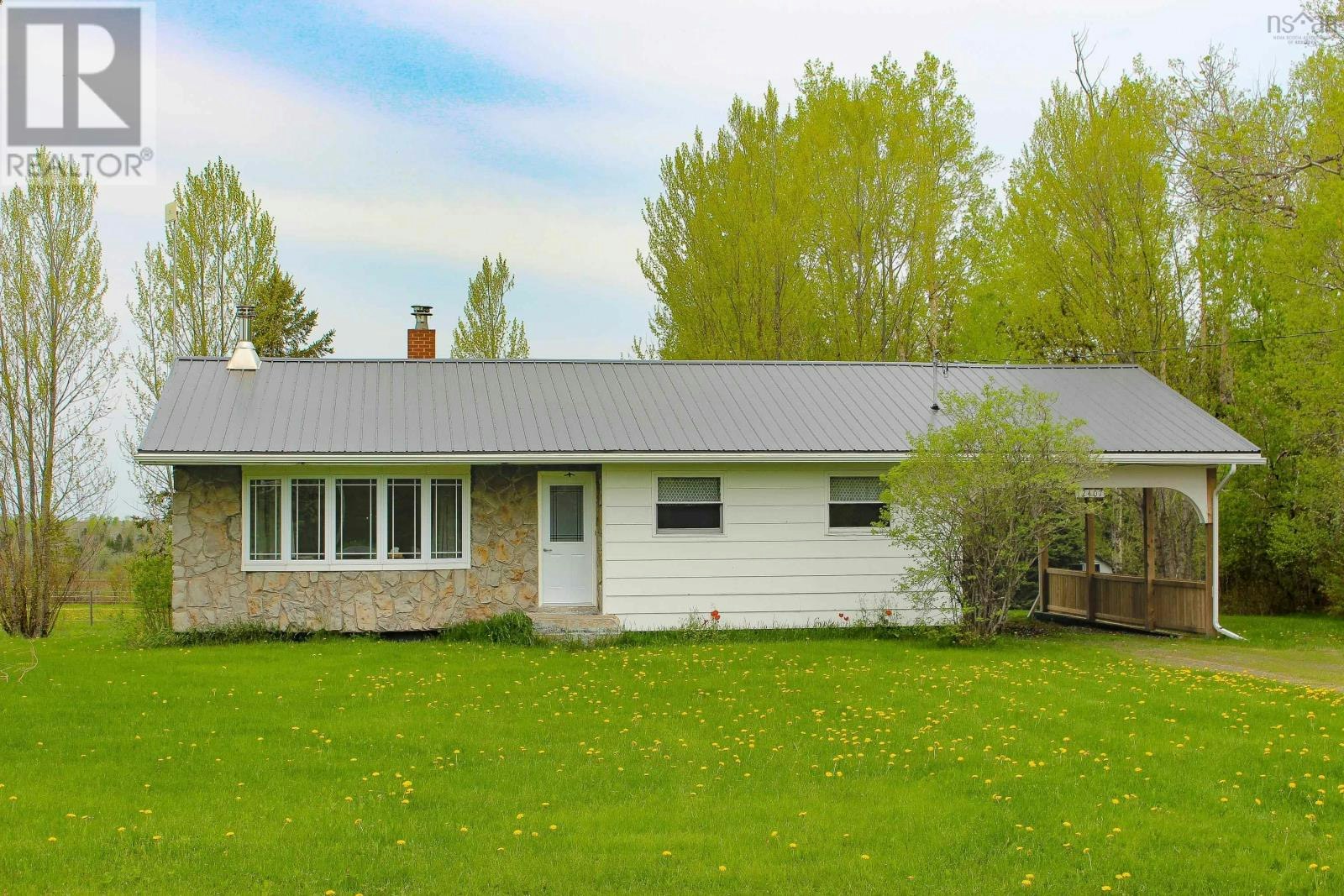 12407 4 Highway, West Wentworth, NS, B0M 1Z0