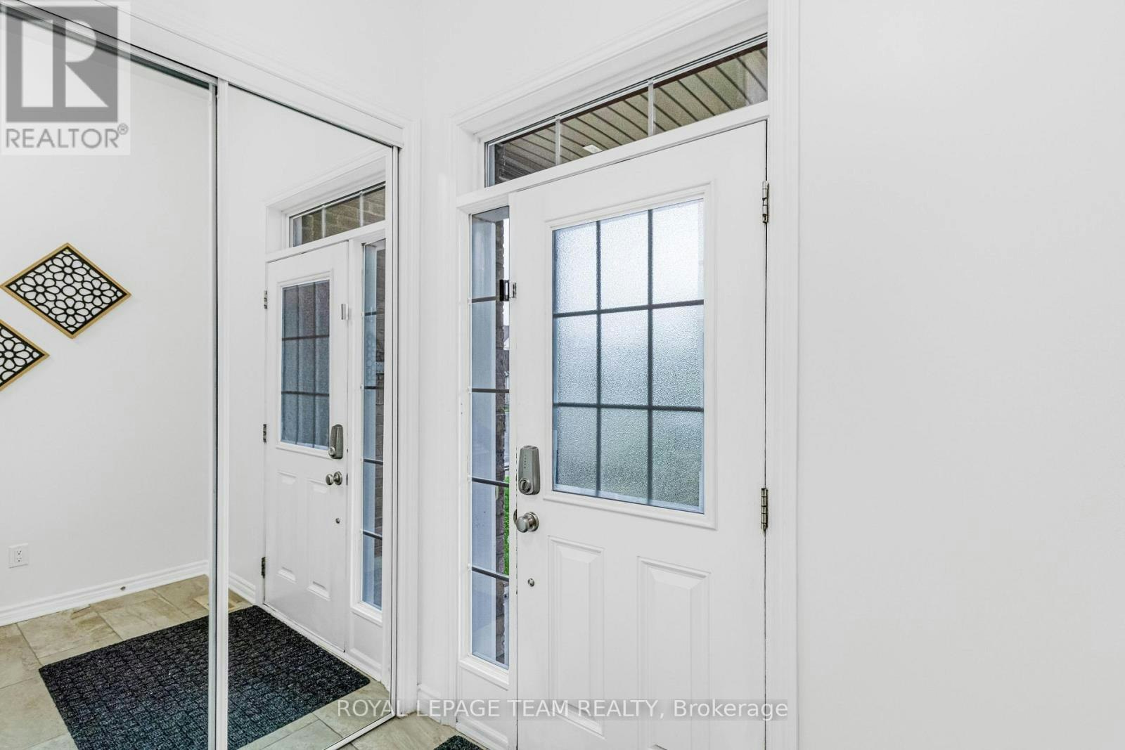 57 Crownridge Drive, Ottawa, ON, K2M 0J6 - 4