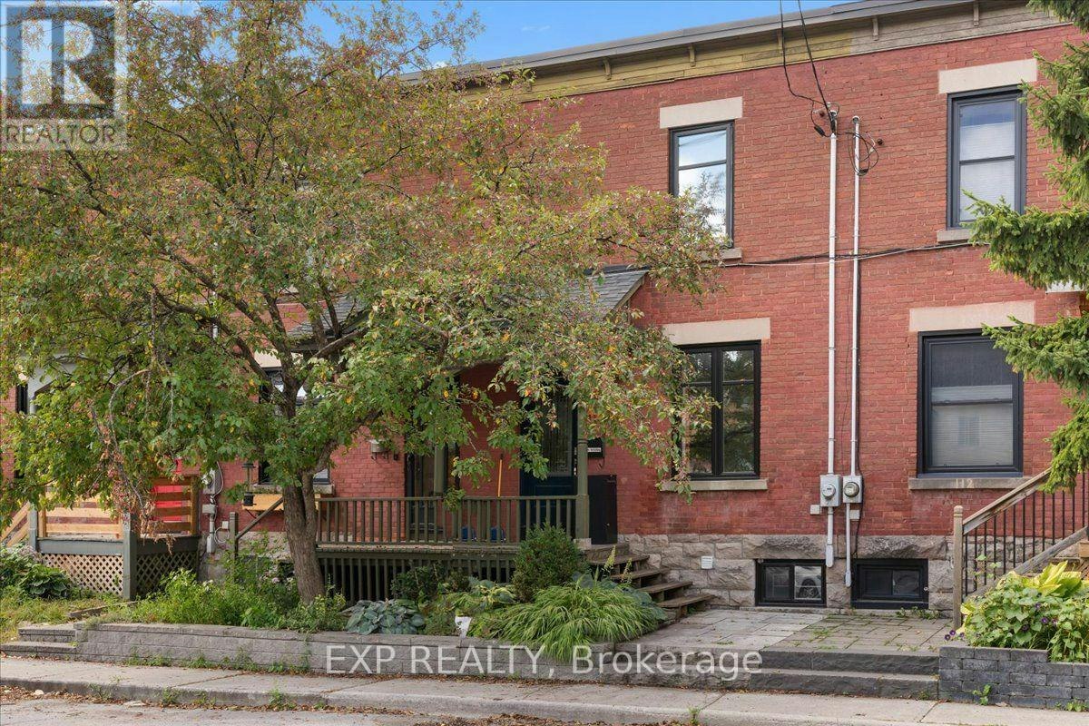 114 Sweetland Avenue, Ottawa, ON, K1N 7T8