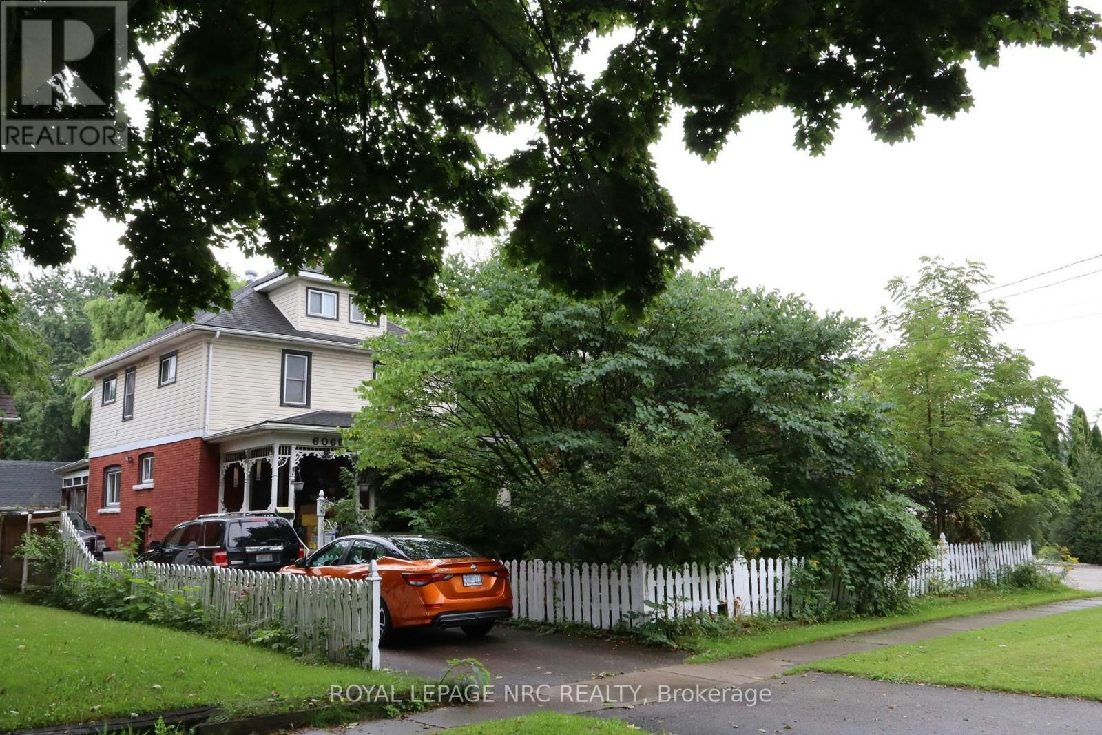 6068 Dixon Street, Niagara Falls, ON, L2G 2L5