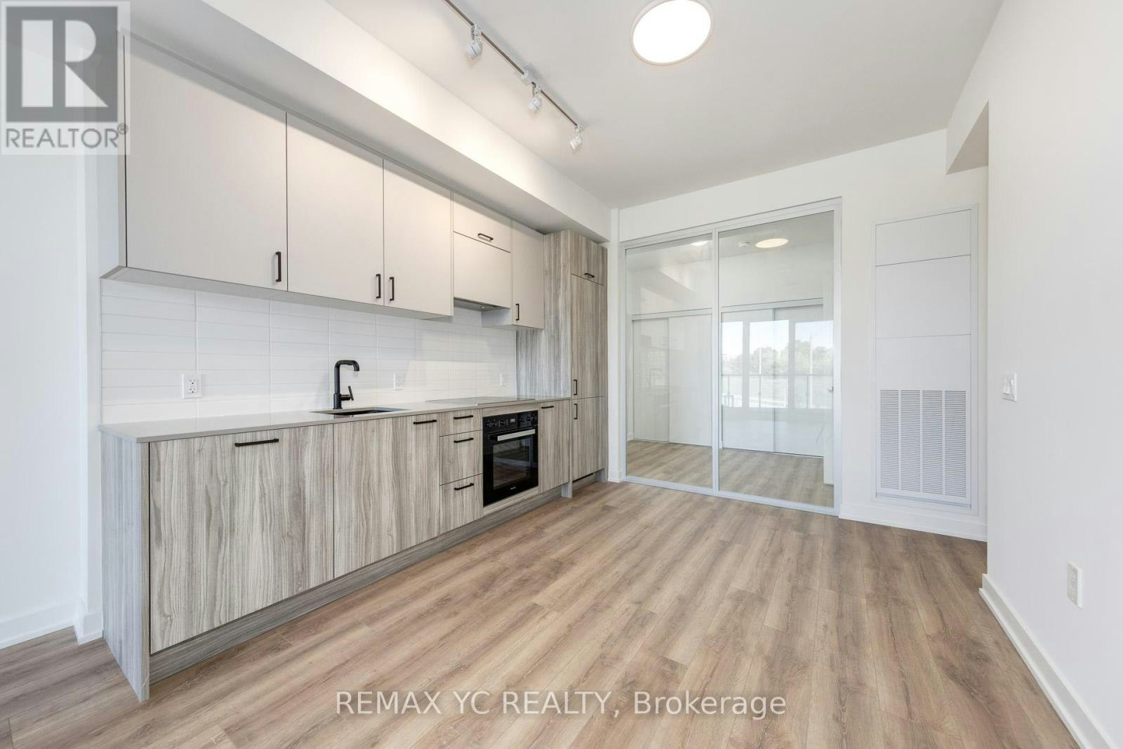 213-1 Kyle Lowry Road, Toronto, ON, M3C 0S6 - 10